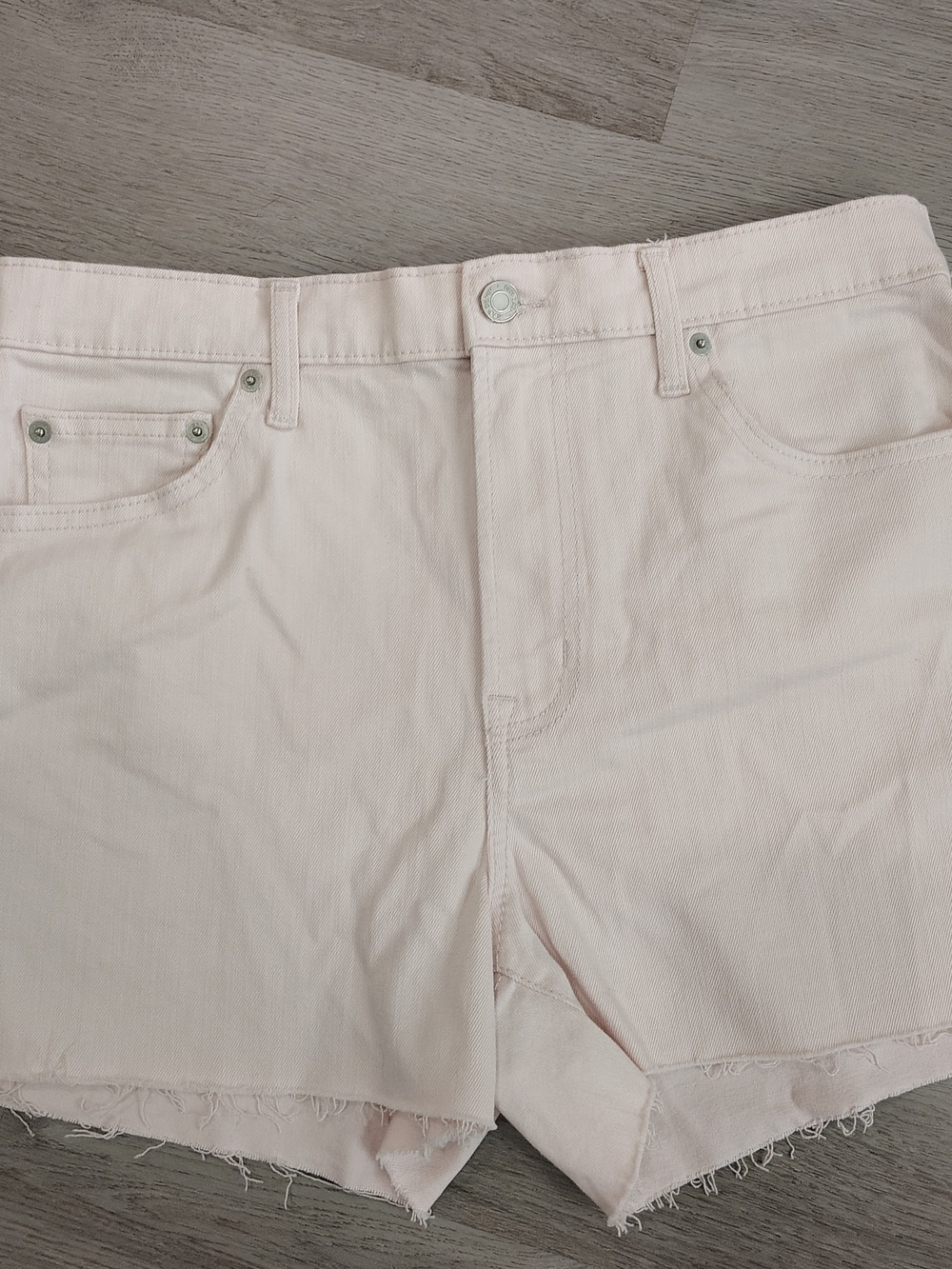 Nwt!! GAP Pale Pink Denim Shorts. Size 30. Waist - 32 Inches